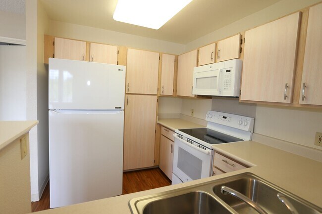 Building Photo - Havens at I'i Vistas - 1/1/2 parking (Mili...