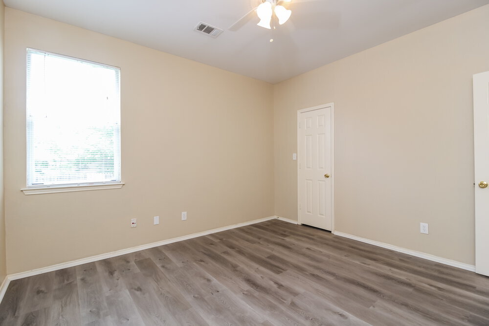 Building Photo - 2321 Wildwood Ln