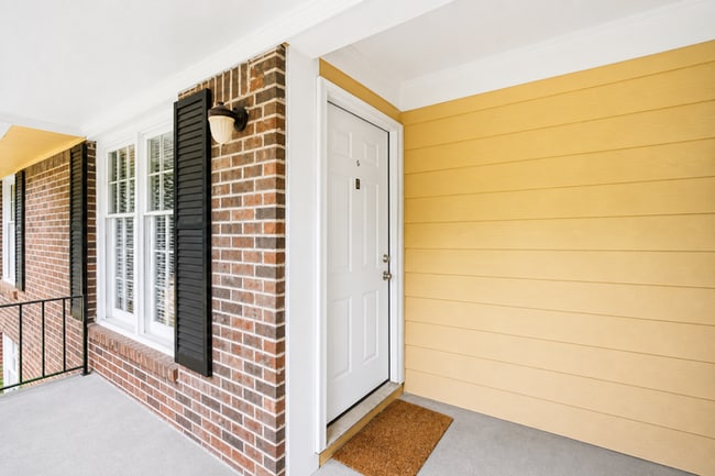 Building Photo - 2BR/1BA Duplex Conveniently Located Off Pleasant Hill & Cruse Rd!