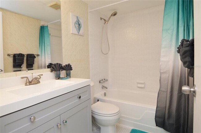 Building Photo - 12760 Indian Rocks Rd