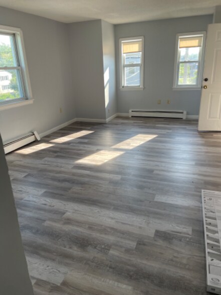 Building Photo - 38 Lincoln St