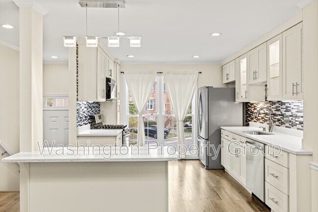Building Photo - 4267 Fox Lake Dr