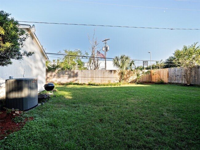 Building Photo - 9403 Timberside Dr