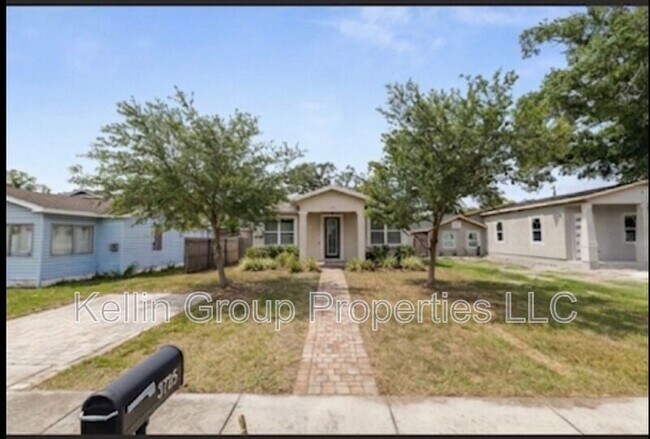 Building Photo - 3725 57th Ave N