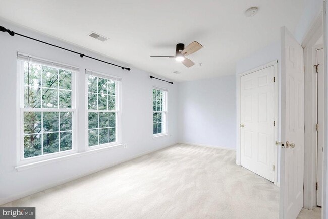 Building Photo - 2737 Manhattan Pl
