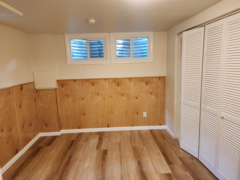 One Downstairs Bedroom - 216 Mohawk Dr