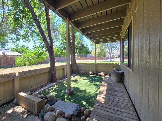 Building Photo - First Floor One Bedroom Condo in Lafayette, CO!