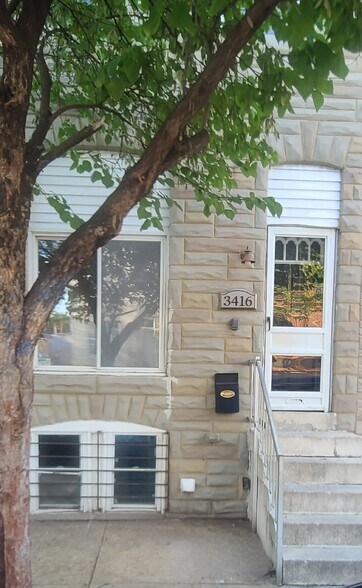 Primary Photo - 3416 Mount Pleasant Ave