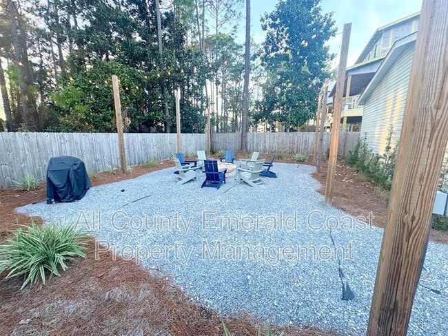 Building Photo - 444 Montigo Ave N