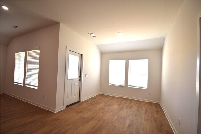 Building Photo - 544 Colorado St