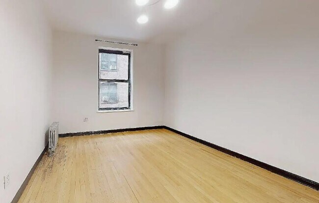 Building Photo - West 136th Street