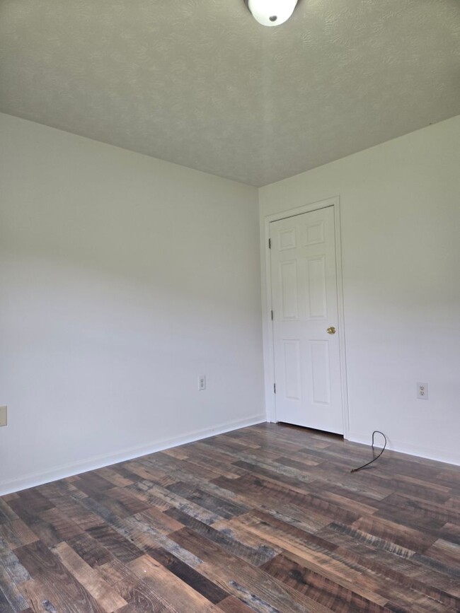 Building Photo - 2 bedroom/2 bath duplex in Mt Sterling