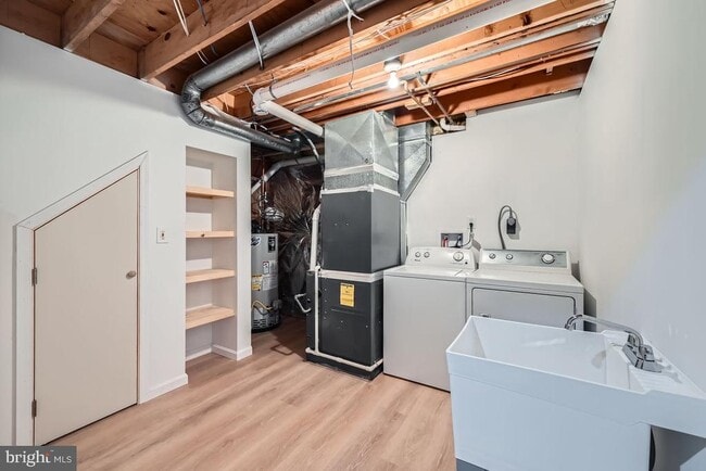 Building Photo - 701 Rosefield Ct