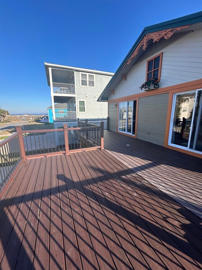 Building Photo - 9 3rd St