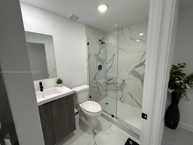 Building Photo - 26109 SW 145th Ave