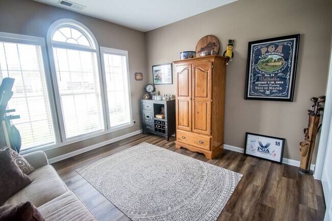 Building Photo - Fall in Love with this home!!!