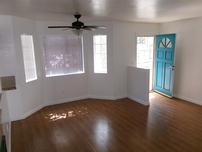 Building Photo - 13919 Arthur Ave