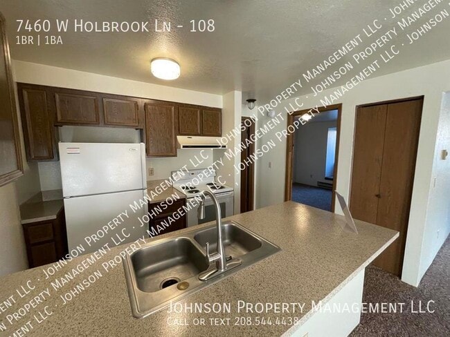 Building Photo - 7460 W Holbrook Ln