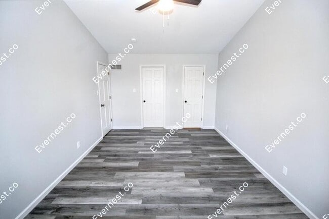 Building Photo - 1370 Timothy Ridge Dr