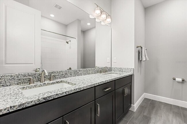 Building Photo - 1020 River Otter Wy