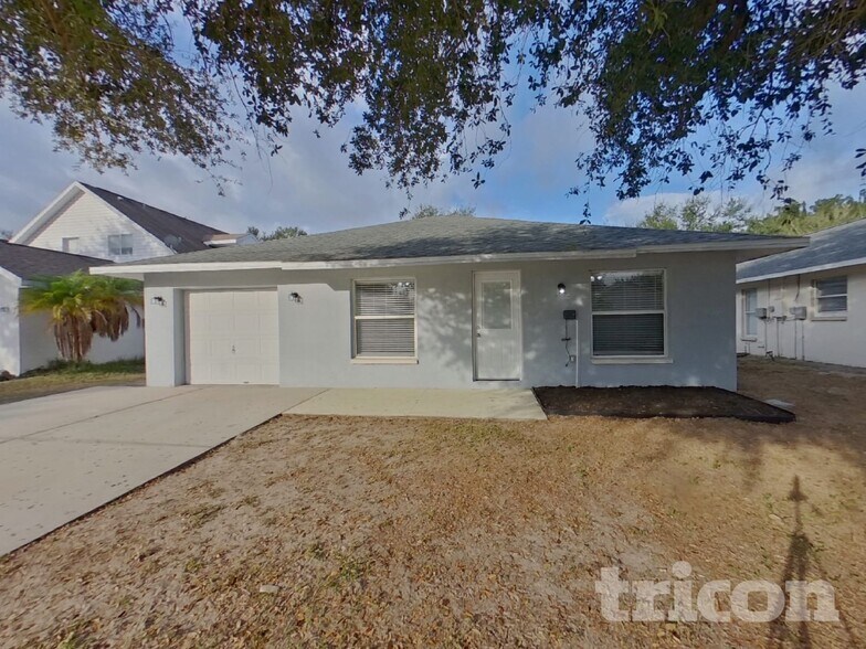 Building Photo - 10330 Summerview Cir