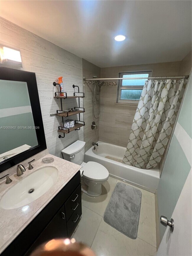 Building Photo - 9945 SW 164th Terrace