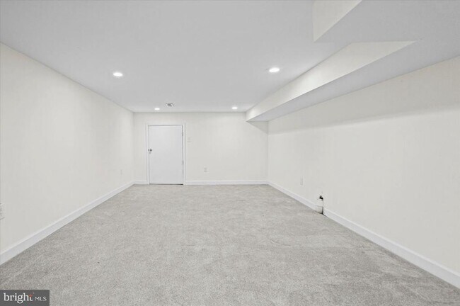 Building Photo - 609 McKewin Ave