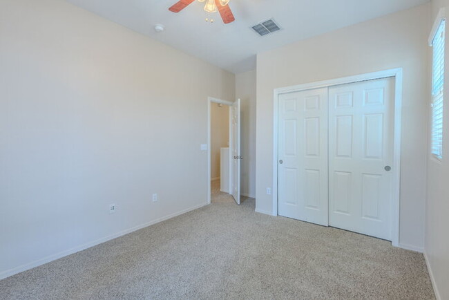 Building Photo - Beautiful Rancho Sahuarita Community