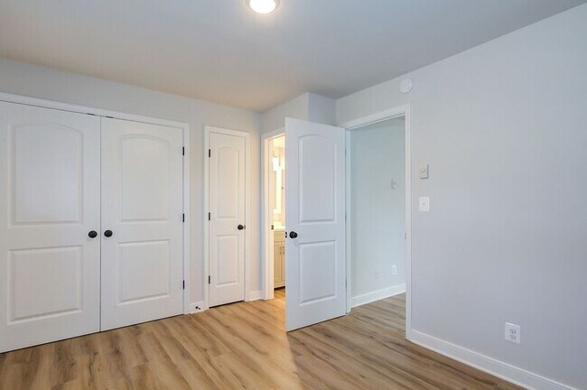 Building Photo - 247 Stribling Ave