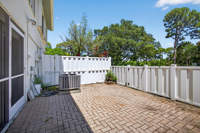 Building Photo - 3708 Savoy Ln