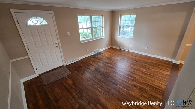 Building Photo - Updated 3 Bedroom 2 Full Bath House in the desirable Sycamore Twp/Deer Park Area