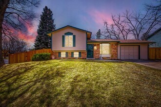 Building Photo - Enjoy the Private Pool and Outdoor Sauna at this 3/2 Home in a Quiet Neighborhood in Louisville