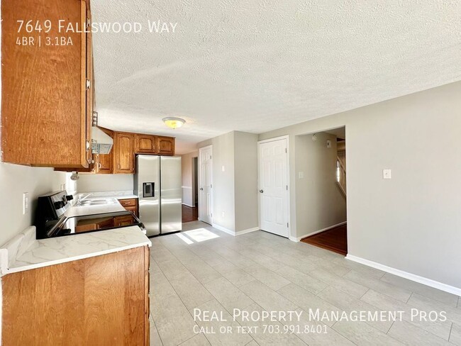 Building Photo - 7649 Fallswood Way