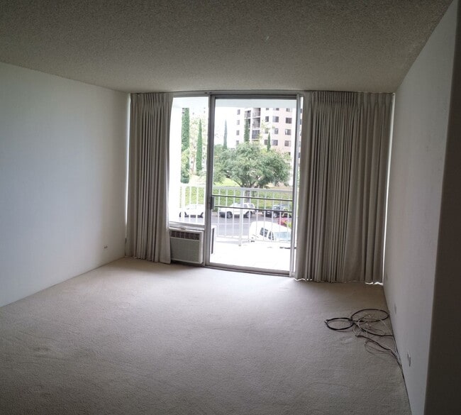 Building Photo - 98-410 Koauka Loop, Unit 3K