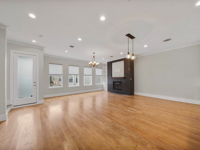 Building Photo - 1512 Thompson St