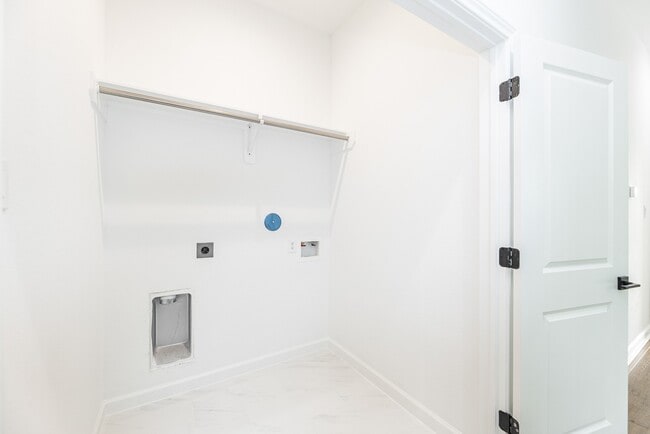 Building Photo - 8502 Safeguard St