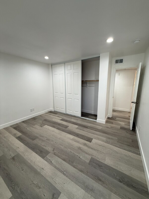 Building Photo - 1750 Karen Ave