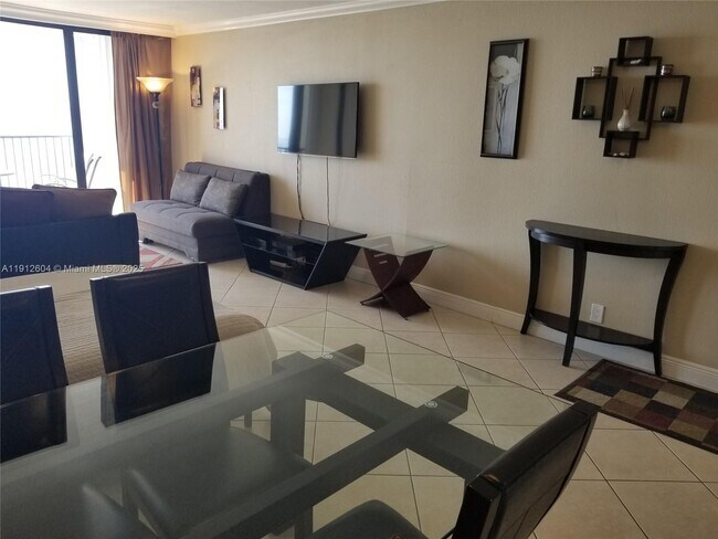 Building Photo - 2101 S Ocean Dr