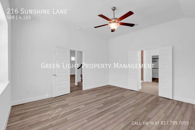 Building Photo - 216 Sunshine Ln