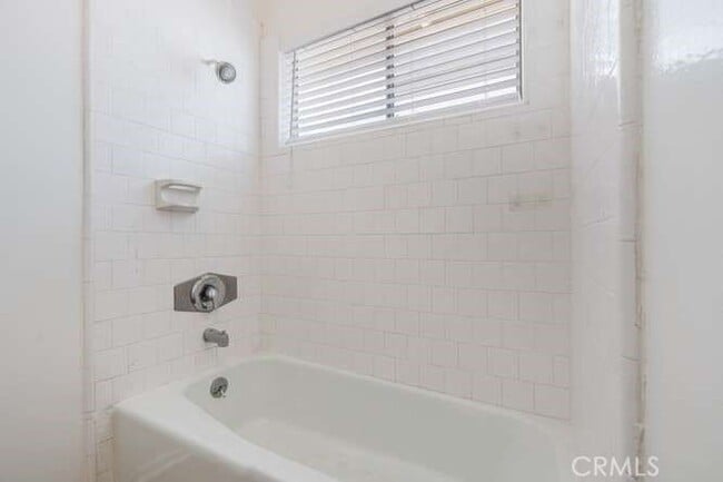 Building Photo - 6575 Cleomoore Ave