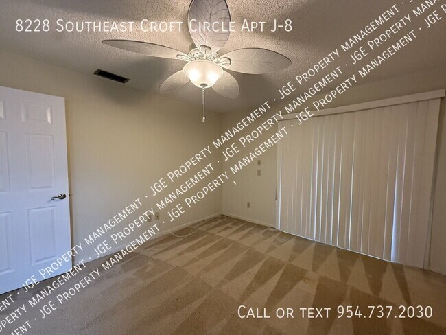 Building Photo - 8228 SE Croft Cir