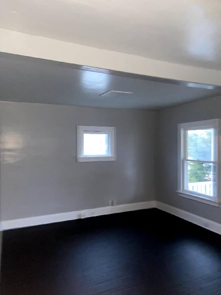 Building Photo - 6726 Kazimier Ave