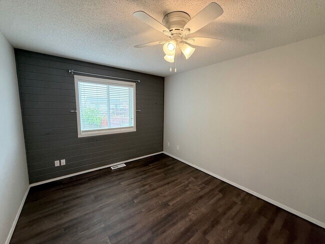 Building Photo - Spacious 4-Bedroom Home in South Fargo