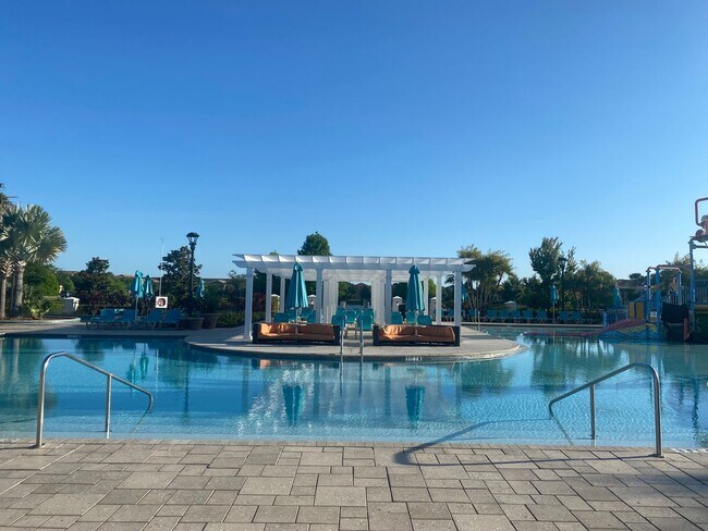Building Photo - Resort Style Living - Windsor @ Westside