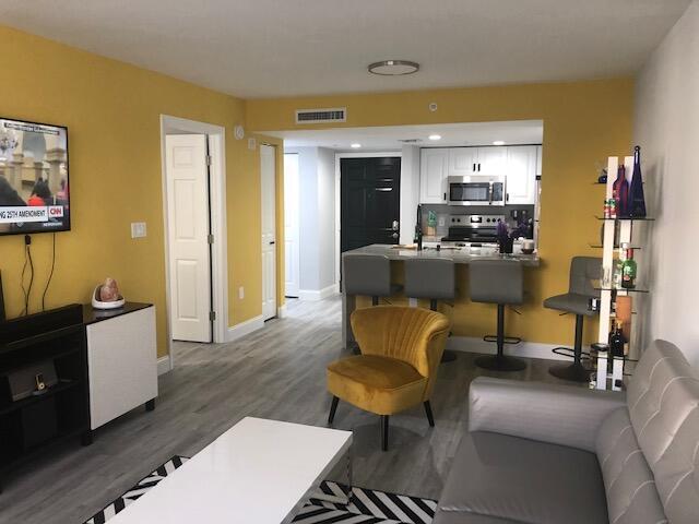 Building Photo - 1801 N Flagler Dr