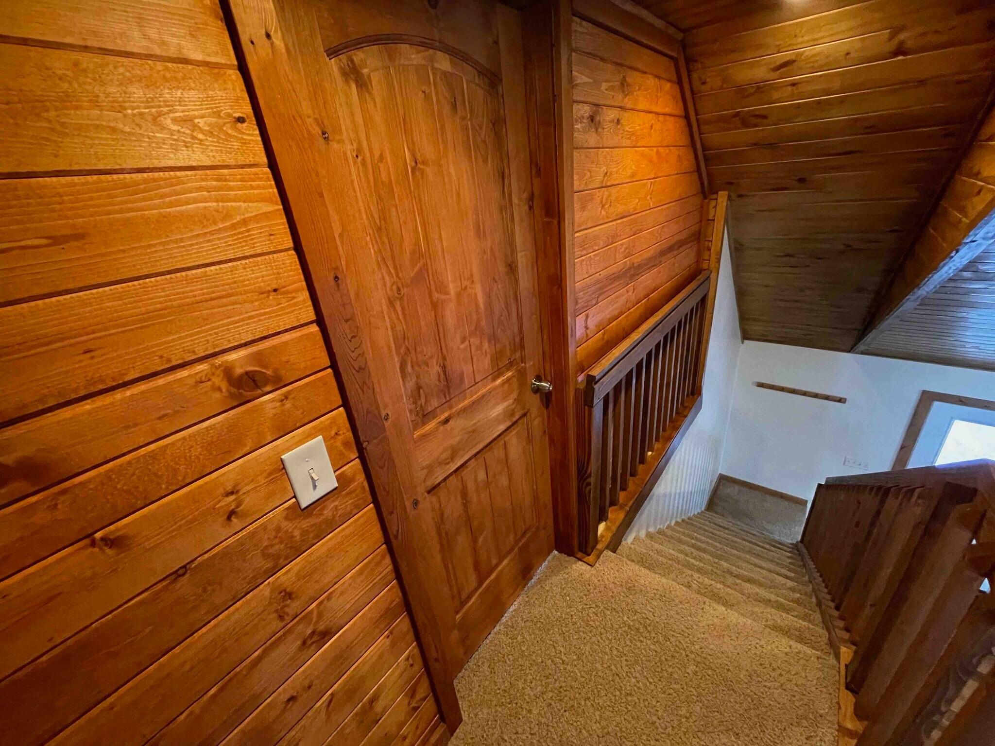 Building Photo - 511 N Aspen St