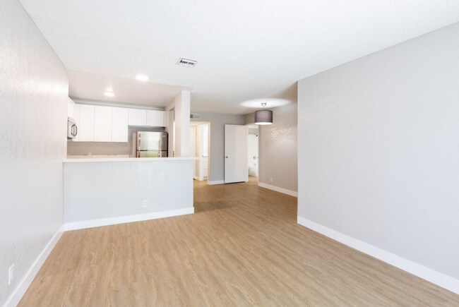 Interior Photo - Spacious 2 Bedroom/2 Bath Apartment in Kor...