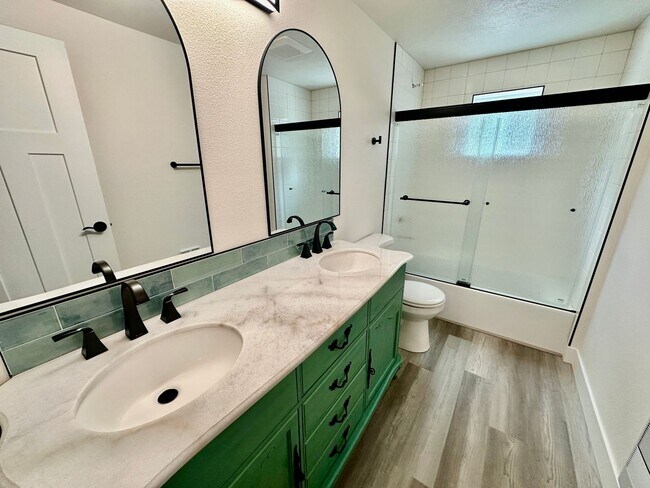 Building Photo - Suncrest Rental