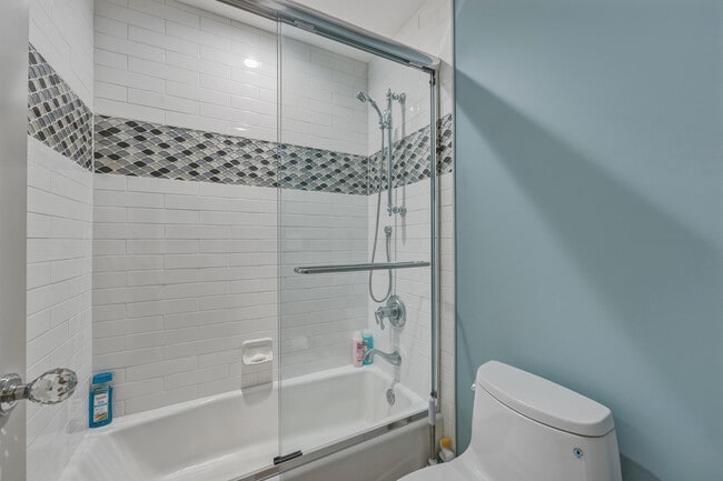 Building Photo - 9900 S Ocean Dr