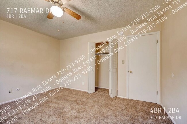 Building Photo - 717 Raemar Dr